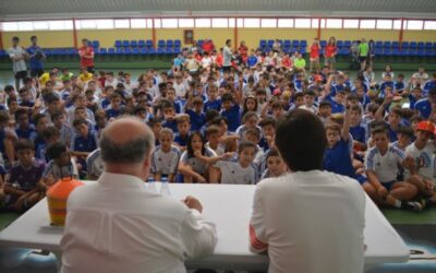 Vicente del Bosque visita su Campus en Salamanca